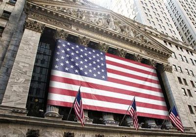 تفاوت أداء مؤشرات الأسهم الأمريكية عند افتتاح الجلسة