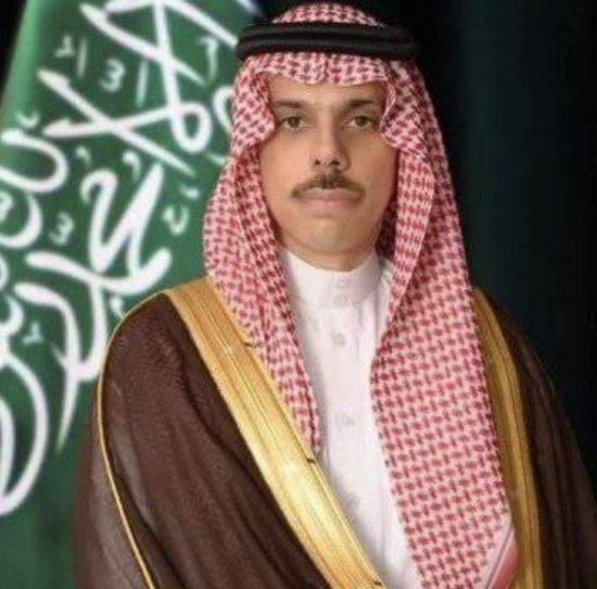 وزير الخارجية السعودي يصل جنيف تمهيدًا لترأسه الوفد العربي الإسلامي