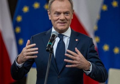 توسك المؤيد لأوروبا يتولى رئاسة الحكومة البولندية