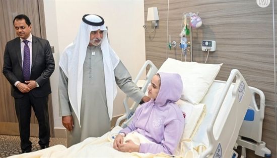 نهيان بن مبارك يزور الأطفال الفلسطينيين وذويهم في مستشفيات الإمارات