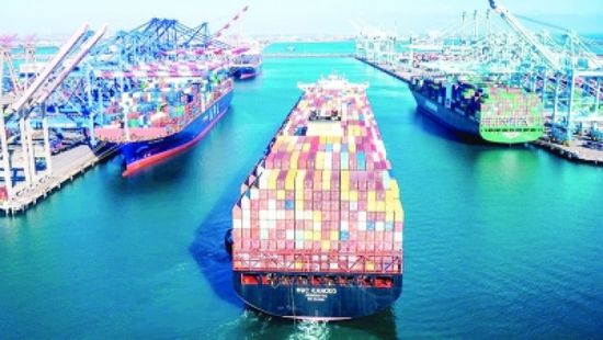 تجارة العالم تتراجع 5% في 2024 لضعف صادرات الدول النامية