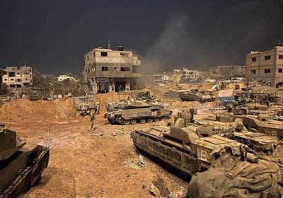 القتال بين إسرائيل وحماس يهز غزة