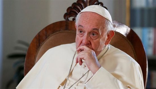 بابا الفاتيكان يندد بمقتل الأطفال في الحروب