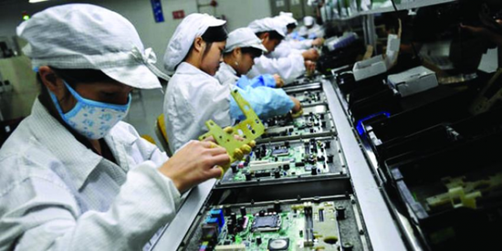 فوكسكون تزيد استثماراتها في الهند لإنتاج منتجات "أبل"