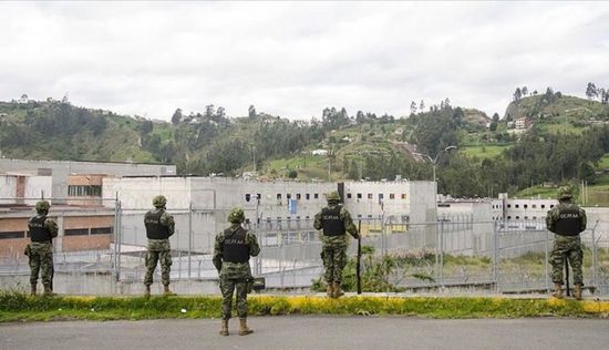 سجن 16 موظفا عموميا في الاكوادور