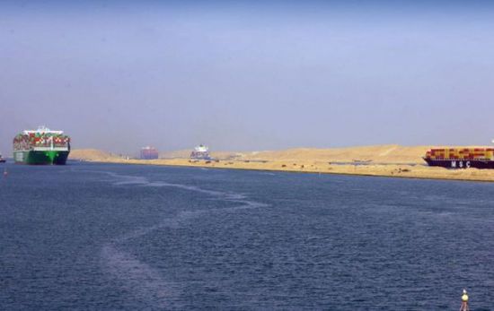 أسامة ربيع: انتظام حركة الملاحة بقناة السويس