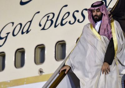 ولي العهد السعودي يزور الكويت لتقديم واجب العزاء في وفاة نواف الأحمد