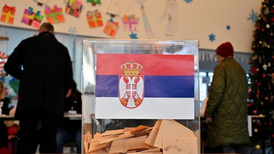 صربيا تنتخب برلمانها والتضخم يهيمن على المشهد
