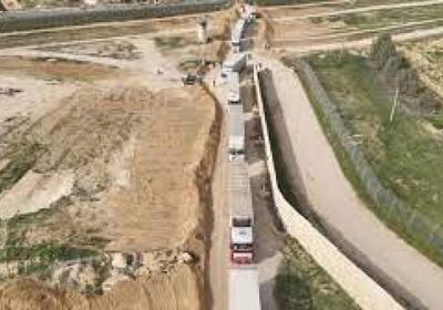 دخول مساعدات لغزة عبر معبر كرم أبو سالم