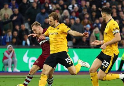 قدوس يسجل ثنائية في فوز وست هام على ولفرهامبتون