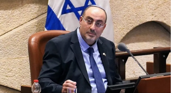 نائب بالكنيست الإسرائيلي يطالب بعدم وقف حرب غزة