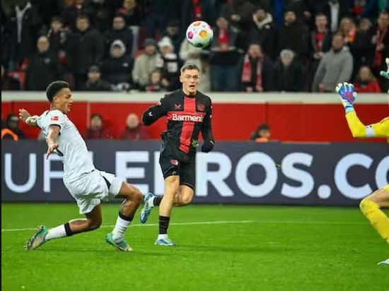 بثلاثية.. ليفركوزن يهزم أينتراخت فرانكفورت