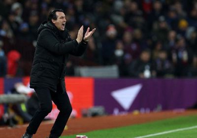 إيمري وفرانك منزعجان من تصرفات لاعبي أستون فيلا