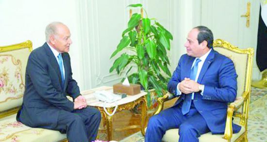 أمين الجامعة العربية يهنئ السيسي على فوزه بولاية رئاسية جديدة