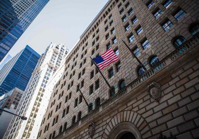 احتياطي نيويورك يستبعد خفض الفائدة في مارس