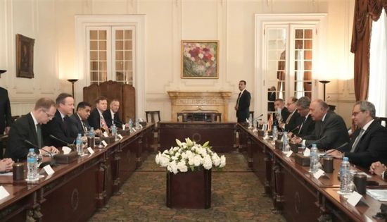 وزير الخارجية المصري يبحث مع نظيره البريطاني صفقة تبادل الأسرى