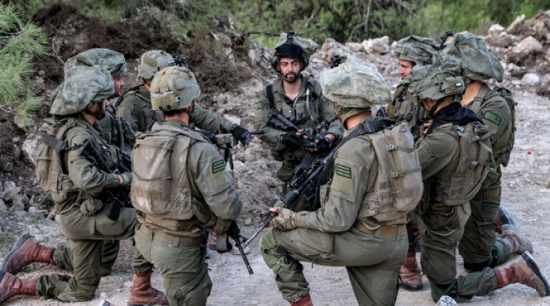 هكذا احتفل جنود لواء "غولاني" مغادرتهم قطاع غزة