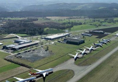 بشبهة اتجار بالبشر.. فرنسا توقف طائرة تحمل 300 هندي