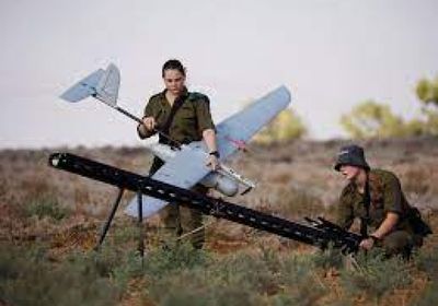 قوات الاحتلال تعترض طائرة قبالة لبنان