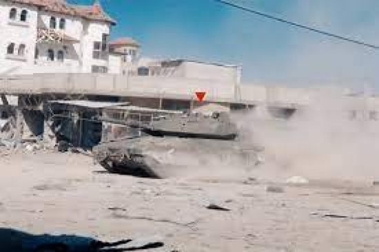 استهداف دبابة إسرائيلية بحي الزيتون بقطاع عزة