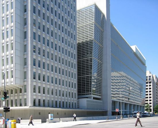 البنك الدولي يمنح باكستان قرضًا بقيمة 350 مليون دولار