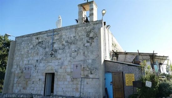 الجيش الإسرائيلي يتهم حزب الله بقصف كنيسة في الجليل