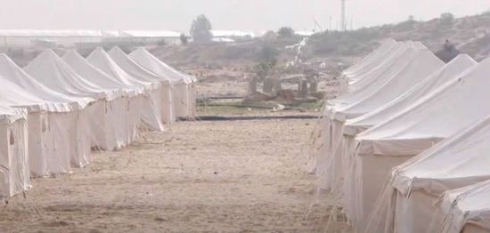 الهلال الأحمر المصري ينشئ مخيما إغاثيا في خان يونس