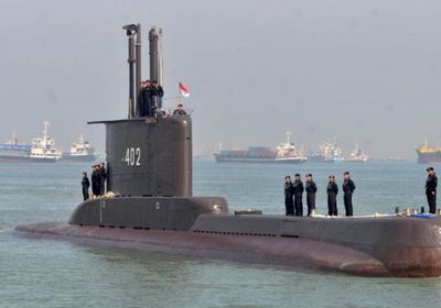 البحرية الإندونيسية تبعد قاربا يحمل عددا من الروهينجا