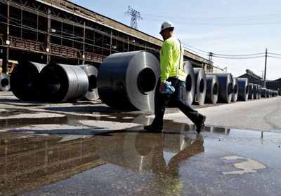 البيت الأبيض يطلب التدقيق بصفقة بيع "يو إس ستيل"