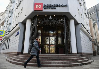 انخفاض مؤشر بورصة موسكو 0.3% إلى 3092 نقطة