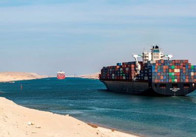 هاباج لويد: سنواصل تحويل السفن من قناة السويس