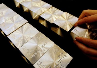 الأرجنتين تقترح إصدار سندات لتسديد تعويضات تأميم شركة طاقة