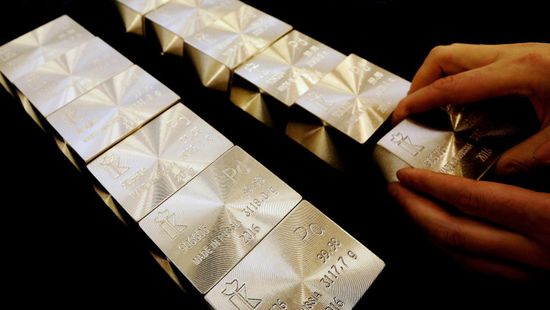 الأرجنتين تقترح إصدار سندات لتسديد تعويضات تأميم شركة طاقة