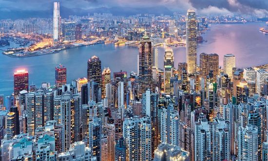 هونج كونج تشهد تراجعًا بأسعار المنازل وارتفاعًا في الإيجارات