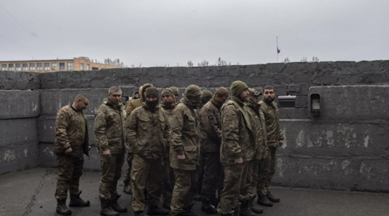 الدفاع الروسية: استسلام أكثر من 40 مقاتلا أوكرانيا خلال أسبوع