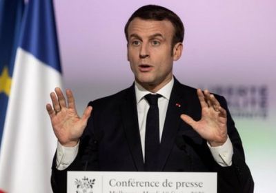 فرنسا توقف استقدام أئمة أجانب