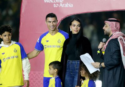 رونالدو يدعو لاعبي العالم للانضمام للدوري السعودي