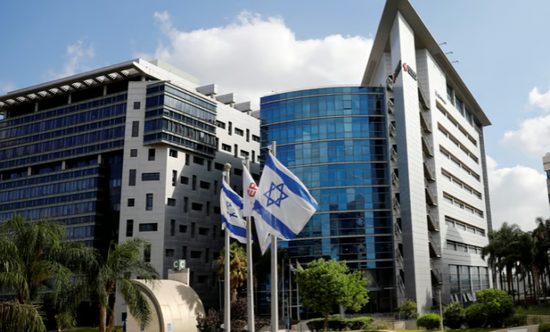 لإنقاذ قطاع البناء من الانهيار.. إسرائيل تعتزم استقدام 70 ألف عامل أجنبي