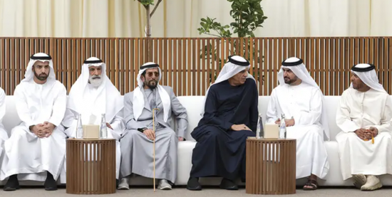 رئيس الإمارات يتقبل التعازي في وفاة مهرة آل نهيان