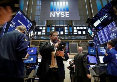 "ستاندرد آند بورز" و"ناسداك" يغلقان على تراجع