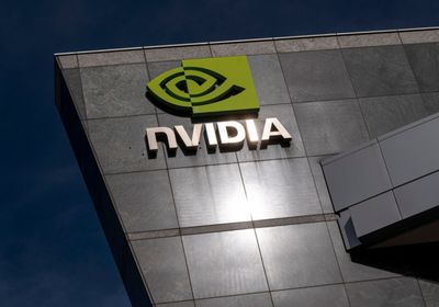 "إنفيديا" تواصل ارتفاعها بالبورصة الأمريكية بمكاسب استثنائية