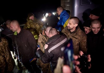 روسيا وأوكرانيا تتبادلان أسرى بوساطة إماراتية