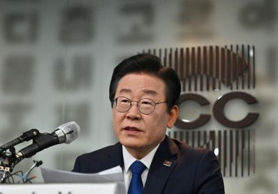 زعيم المعارضة بكوريا الجنوبية يغادر العناية المركزة