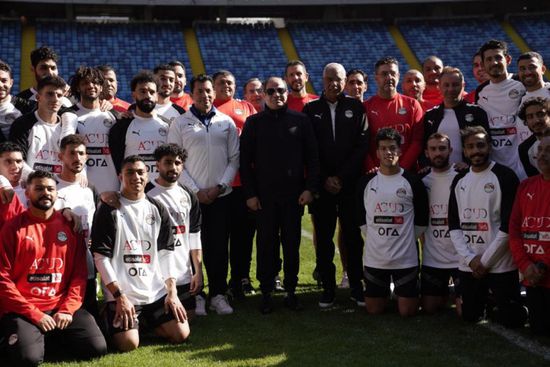 السيسي يتفقد تدريبات منتخب مصر باستاد المدينة الأولمبية بالعاصمة الإدارية الجديدة