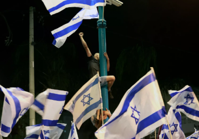 تظاهرات حاشدة في تل أبيب وحيفا للمطالبة برحيل نتنياهو