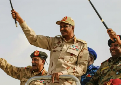 بعد دعوته لتسليح المواطنين.. مستشار حميدتي: البرهان أدخل السودان وجيشه في مأزق