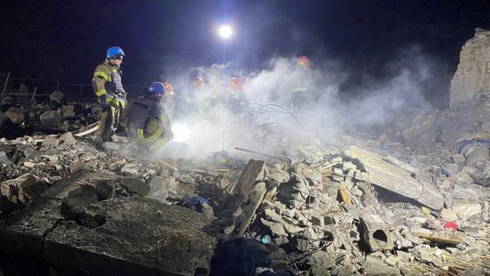 11 قتيلًا بينهم 5 أطفال في قصف روسي لمدينة أوكرانية