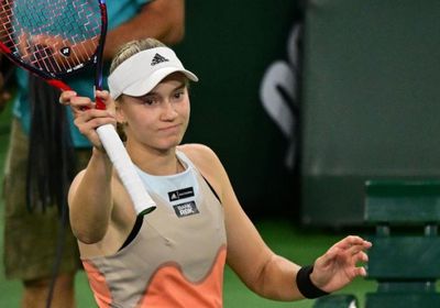 ريباكينا تسحق سبالينكا وتحرز لقب برزبين للتنس