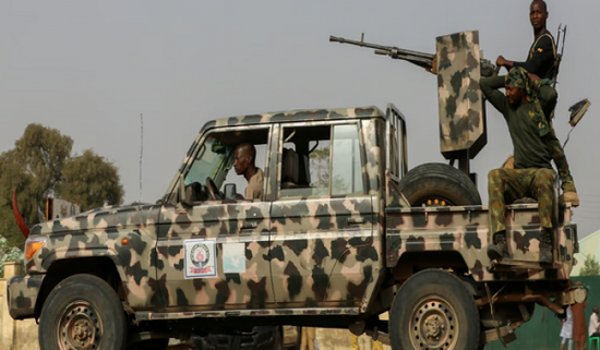 الجيش النيجيري: القضاء على زعيم داعش في غرب أفريقيا