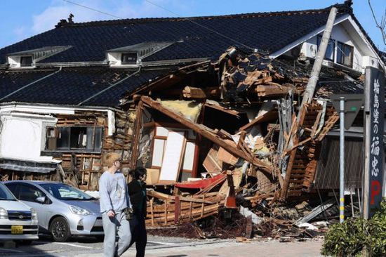 ارتفاع عدد المفقودين في زلزال اليابان إلى 323